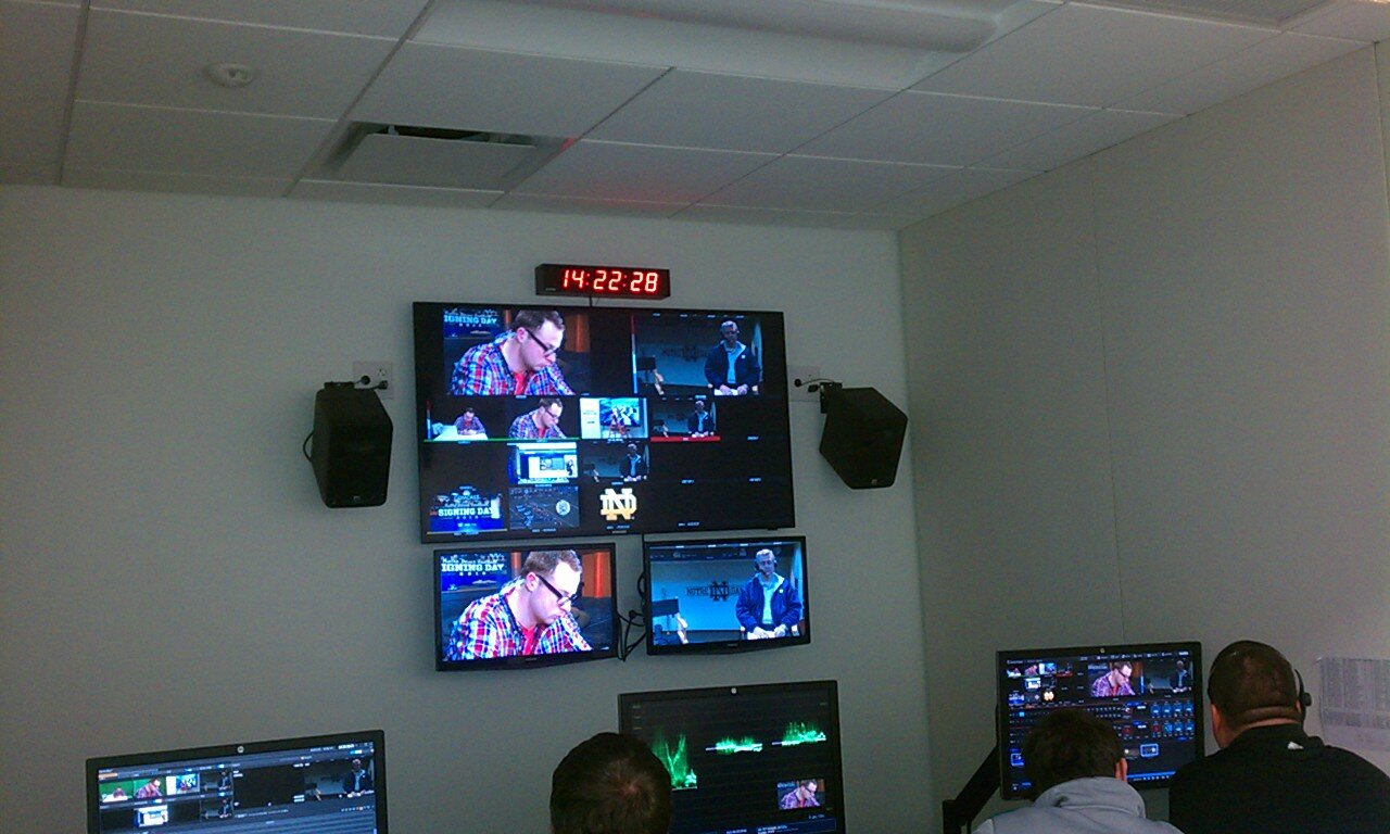 BCXRYQaCEAADhiv.jpg:large