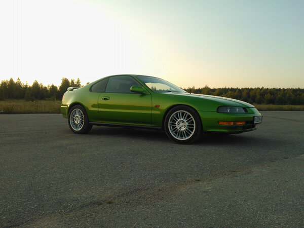 Foxsfamily's tweet photo. Гоняли на Honda Prelude. Авто 1992 года. Огонь! http://t.co/ThxnCKLK