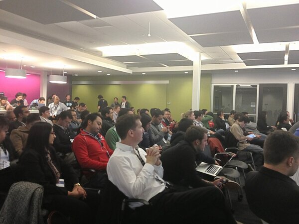 pauarreola's tweet image. Escuchando a tavo de @semeantoja #Go500 #500mx