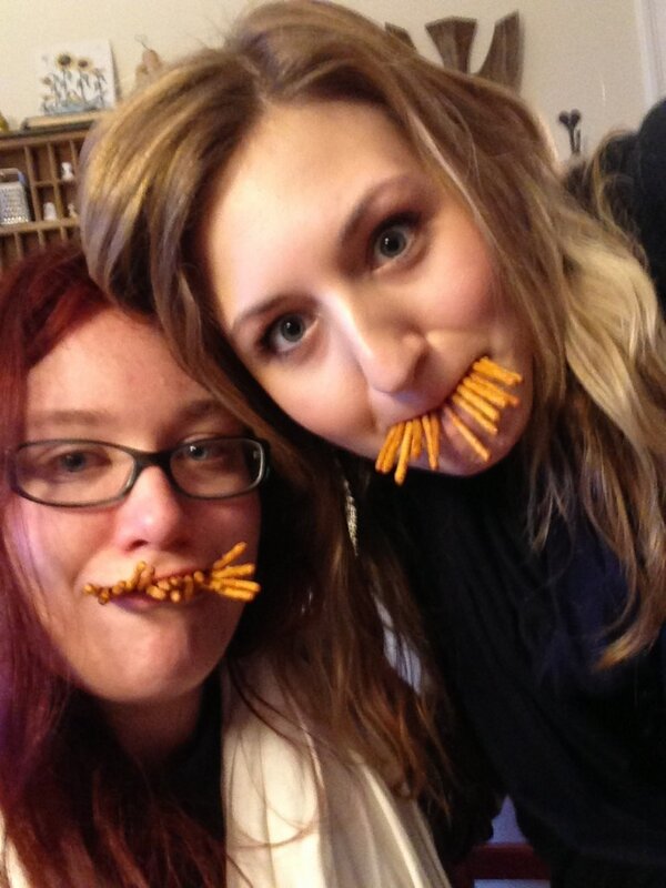 AngelaCurtis's tweet photo. “@AlexRvb: @AngelaCurtis God made a pretzel mouth. That's why it's raining. He's crying of laughter. #stupidweather” http://t.co/v2hwt7AD