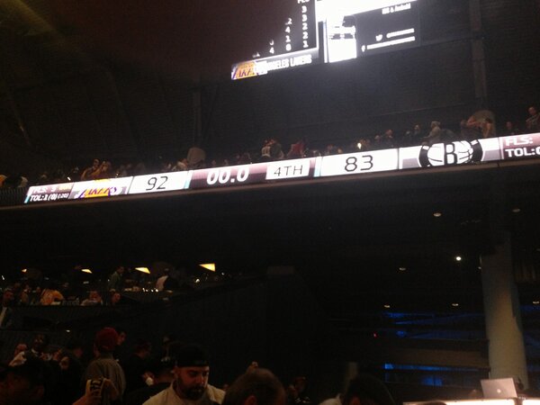 JuanCattivelli's tweet photo. Ganaron los Lakers .......... partidazo http://t.co/D2cBiNXa