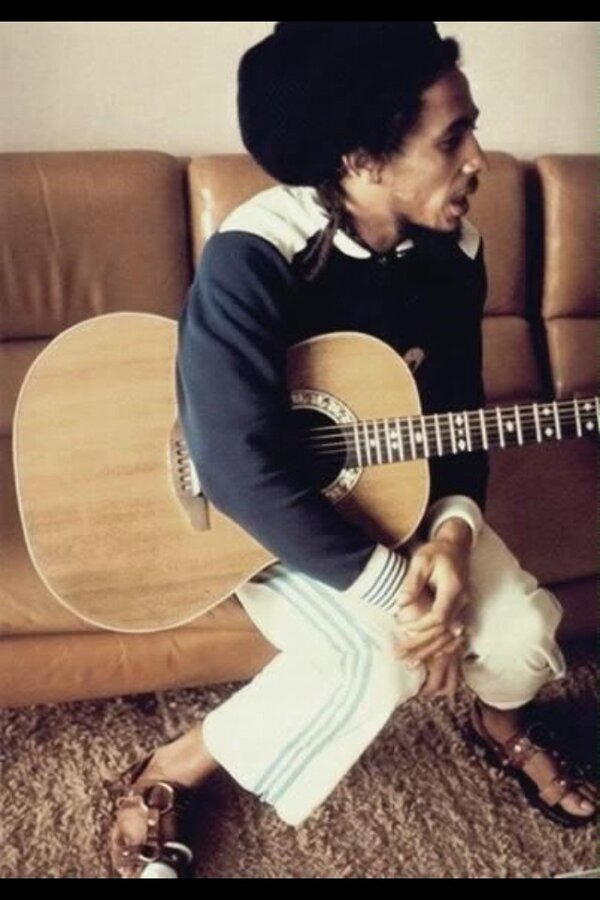 PerezLeo17's tweet photo. #HappyBirthdayBobMarley #FelizCumpleañosBobMarley #Idolo @bobmarley @BobMarleyFans http://t.co/8SAcrJMb