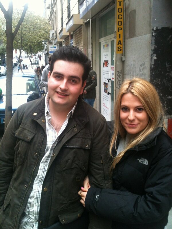 jares10's tweet photo. @SSantiagosegura tu actuacion de grease ha inspirado a @jsanzgaldeano en su nuevo look http://t.co/HfU6fxf1