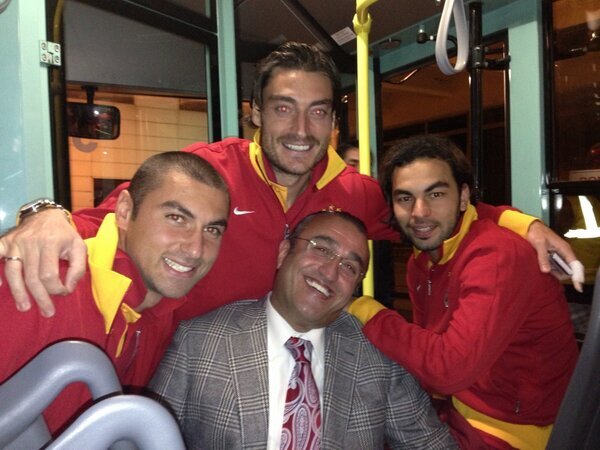 tuba50873676's tweet photo. riera ünal aysal selçuk burak 4 lüsü http://t.co/1YWwKeMF