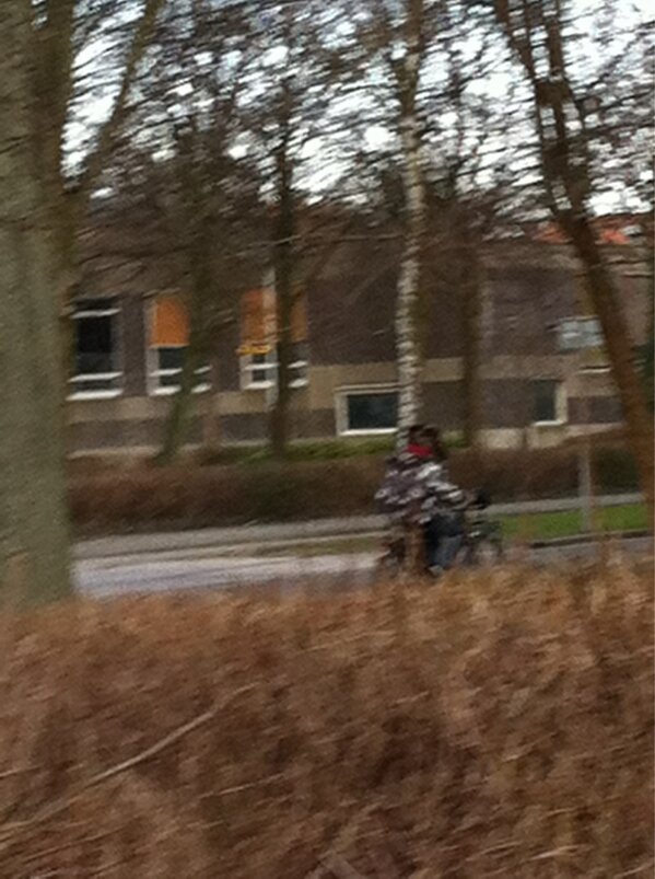 thomaswereldje's tweet photo. Hier fietst Thomas met al z'n vrienden http://t.co/Pie2rq0n