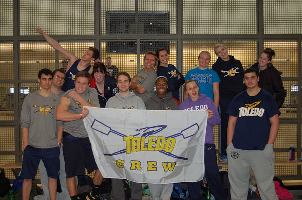 UT_CREW's tweet photo. The oh so very attractive UT crew #team!!! http://t.co/mbU2r5XT