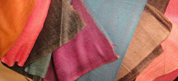 Moda del Lusso: Stop al traffico illegale di scialli di lana di antilope tibetana