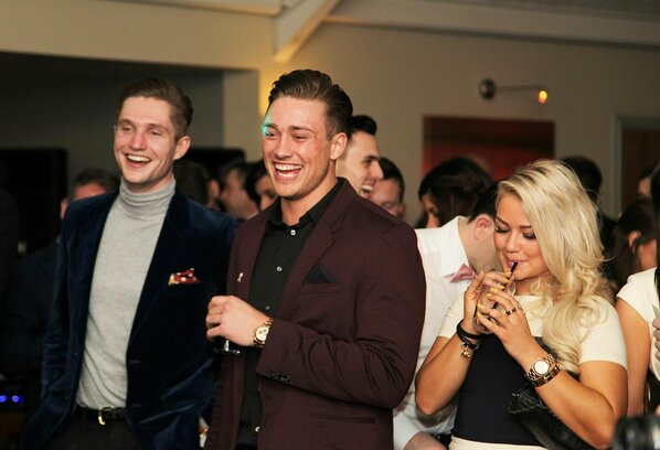 CliqueEventsUK's tweet photo. http://t.co/18Cug8wI