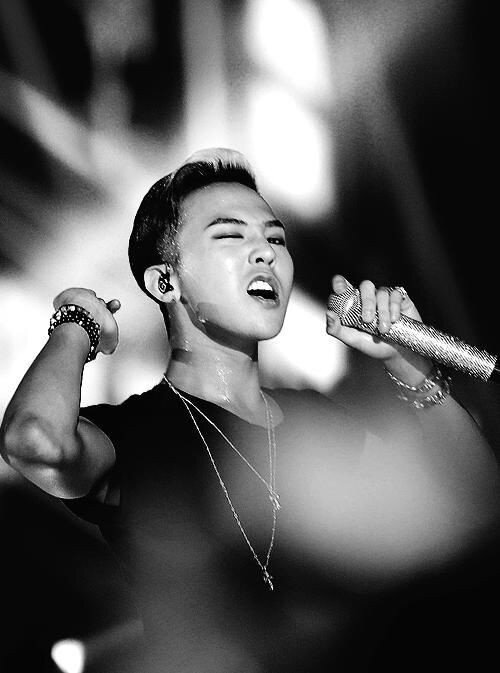 Meguｍi 빅뱅 Bigbang白黒画像で荒らす かっこいいと思ったらrt Http T Co Li5rqhqc Twitter