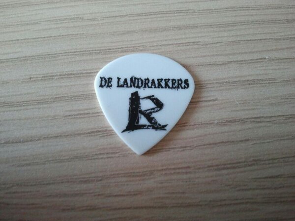 DeLandrakkers's tweet photo. Try to catch one @ one of our Shows! 

Greetz,

De Landrakkers http://t.co/Q1QNkL7e