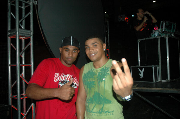 djcocama's tweet image. essa é das antigas,festa de lançamento do meu dvd em 2007, olha quem cantou #naldo e lula e no fundo #djcocamá reliquia