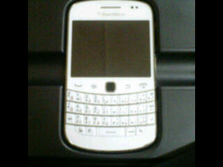 mmno7a's tweet photo. تسلم عبودي على الفون بس بصراحة ��ان يعور فديتو اموووااااااح http://t.co/DAQXiwhM