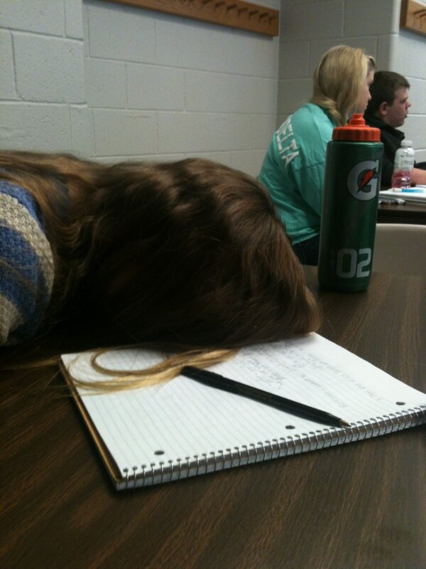 lindseylerg's tweet image. another one bites the dust #mandown #lifeofanathlete #springproblems @lishiefishiee