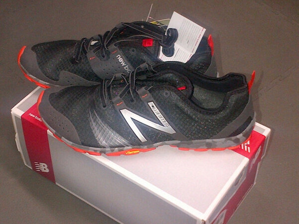 BenLauderDykes's tweet image. New Kickz... Again! @JonnyJacobs81 @ketchup1957 #shoeproblems #blackguyproblems