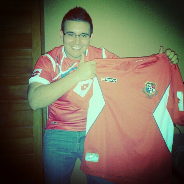 aabrego11's tweet photo. #SomosLaSele...apoyo a la sele... Dios primero, ganaremos hoy http://t.co/TTAqlbUx