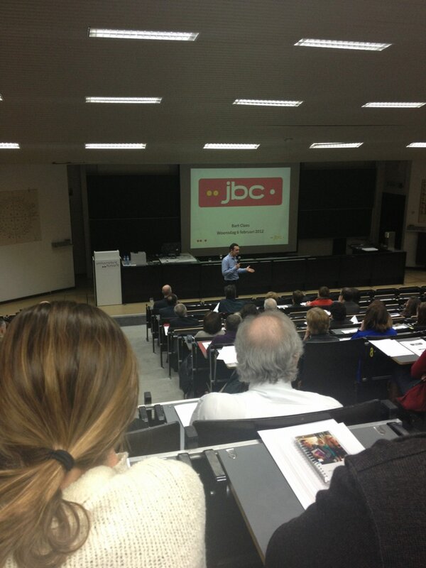 saartjetim's tweet photo. Studiedag #UHasselt Groei en verandering binnen familiebedrijven met spreker Bart Claes #jbc http://t.co/1sS1RikT