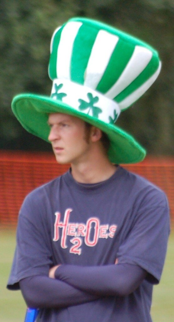 h2osoftball's tweet photo. Hi Roger who are you cheering for this Sunday http://t.co/hsQwOujt