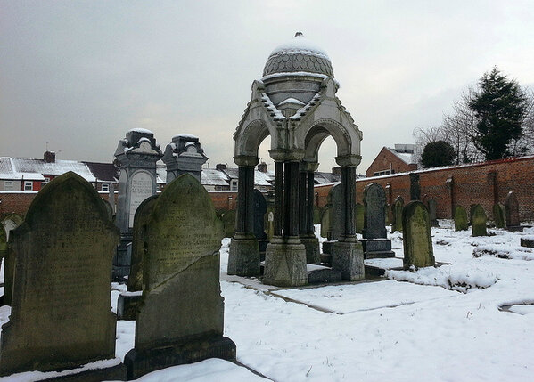 DeaneRdCemetery's tweet photo. The stunning tomb of Baroness Miriam DeMenasce with the gravestones of David and Bertha Lewis in the background. http://t.co/egH4WvLC