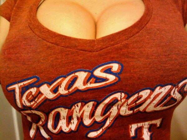 LoneStarHotties's tweet photo. Texas Rangers!

#MLBBoobs #GoRangers http://t.co/QdPhYRSU