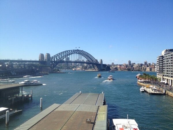 melitta_white's tweet photo. #contiki #sydneyharbour .... Loving life! http://t.co/UX3bmLBc