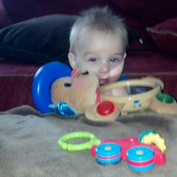 sumstyle's tweet photo. #Aiden http://t.co/KdWUxQsQ