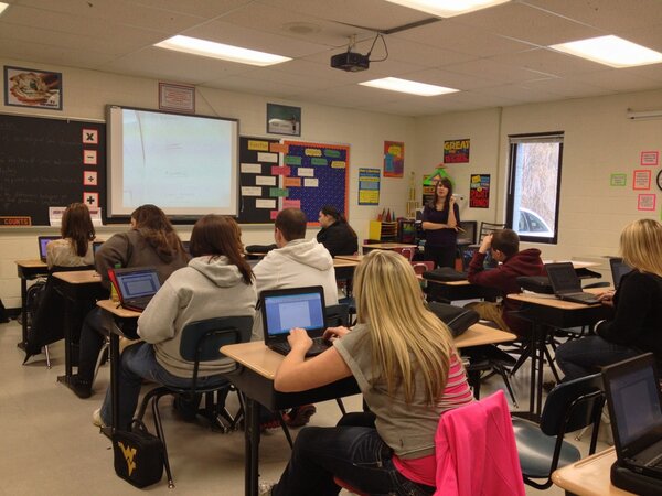 MingoSTEM's tweet photo. Students at Tug Valley High School finding real world images that look like algebraic functions. #WVTISDLD http://t.co/Xzyjywdf