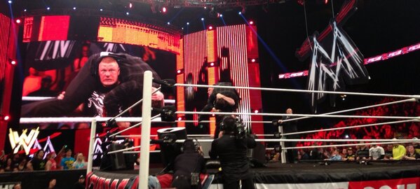 JustinRoberts's tweet photo. From Monday / @WWE #RAW Look @ the face of this MONSTER that @heymanhustle can no longer seem 2 control #canhebestopped http://t.co/EtDdtbEi