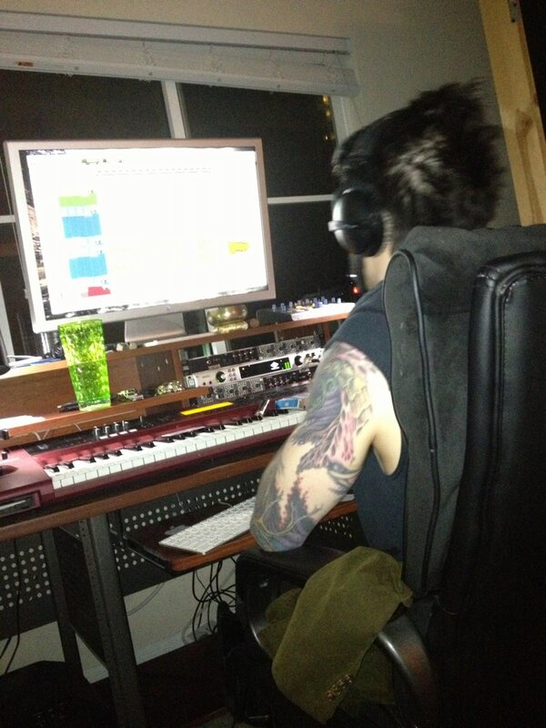 TNBKofficial's tweet photo. Recording vocals again tonight in Hollywood... #YouAre http://t.co/yVRI6VWw