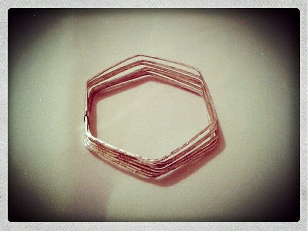 TallerBalderas9's tweet photo. Aro semanario hexagonal plata .925 http://t.co/UqCx4NJ2