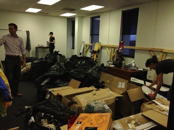MaureenMcCann13's tweet photo. Helping out at the @chilldenver gear space getting all the snowboards ready for the 1st day of the season Sunday! http://t.co/lZxE9fyv