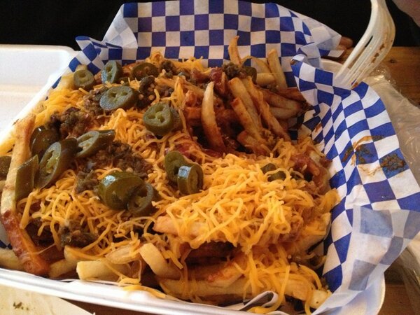 “@oinknmoodfwbbq: Man those look good,&amp; I'm not even hungry."<a href="/RollinDiner/">Rollin' Diner & Gril</a>: <a href="/EatJoDawgs/">Eat Jo Dawgs</a> mmm great frys "” yum!