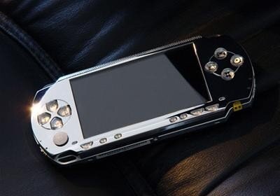 Console_Customs's tweet image. Questa volta ,la protagonista,è una console portatile!psp!