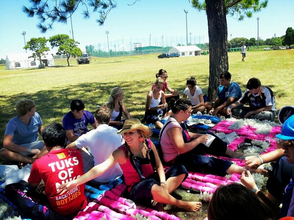 RT @vividusmen: Lekker die #blommetjiesvou! Let the good times roll guys and girls!! <a href="/MagrietjieRES/">MagrietjieRES</a> #ViviLaGrietjie