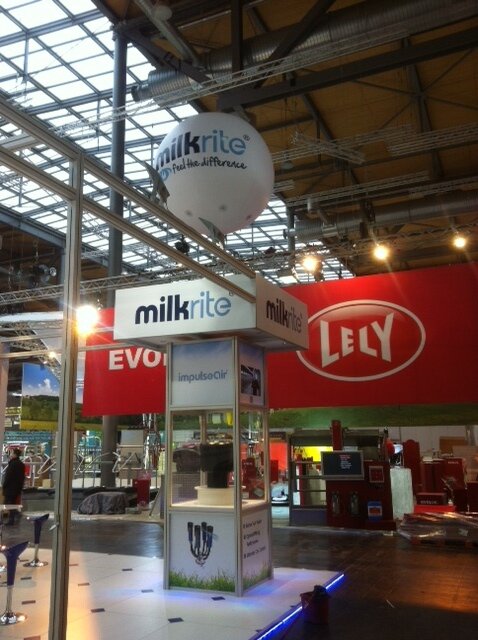 ABCInflatables's tweet image. The spheres we made for Milkrite were so successful that they have now flew over to America for an exhibition!