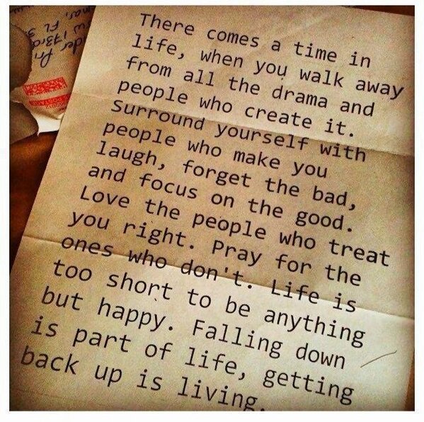 PaulinaLaponte's tweet photo. La frase del día -o más bien, el párrafo- jajaja #OnTheRadio http://t.co/u46mWzQ7
