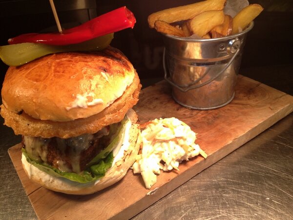 WSwanKitchen's tweet image. Why not pop in for one of our juicy, mahuuuusive burgers! Keep our peepers out for our burger night coming soon! H x