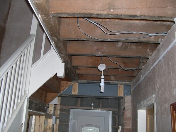 NovoPlastering's tweet image. Start of a hallway and stairs refurb job! #PlasterMaster Lots of work to do