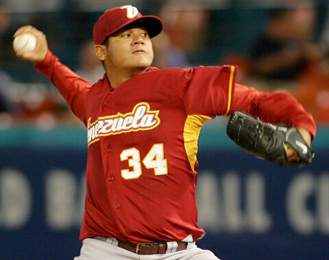 FVBeisbol's tweet photo. Félix Hernández sería el lanzador mejor pagado en Las Mayores. http://t.co/OzINZex4 http://t.co/XCvSyiFi