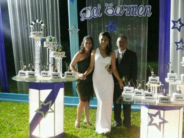 leonelalopez24's tweet photo. #fiestadeprom Con mis papis <3 http://t.co/5QSU1FgF