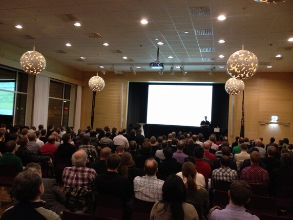 arungupta's tweet image. About 200 people at #javaforum Gothenburg tonight learning about #javaee7 #adoptajsr and NetBeans tooling