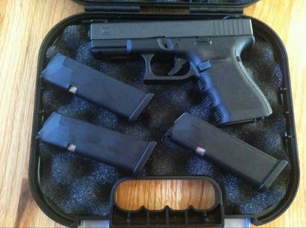 DavidRebmann's tweet photo. Here is my new Glock 19 Gen4. I can't wait to get out to the range. @GLOCKInc http://t.co/sEasCkFf