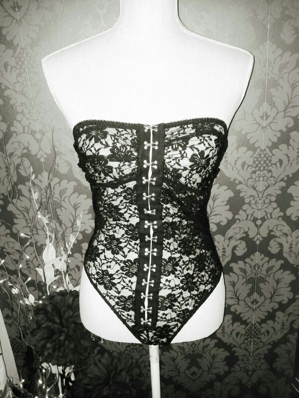 MPearlBoutique's tweet photo. Order yours in time for valentines day <3 http://t.co/V6pN6yyP