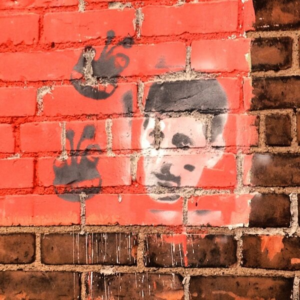 de313Monster's tweet image. aliens and a retro looking guy. any ideas? #streetart #stencilart #graffiti #hamtramck