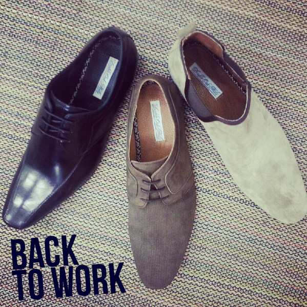 theiconicau's tweet image. Get back to work guys! RETWEET &amp;amp; WIN #DoubleOakMills shoes 4 #FREEBIEFRIDAY! 3 pairs to giveaway. Drawn at 5. Xx