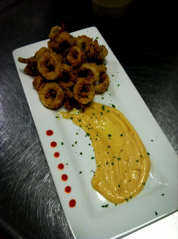 Cornmeal Fried Calamari #fried #calamari #yummy