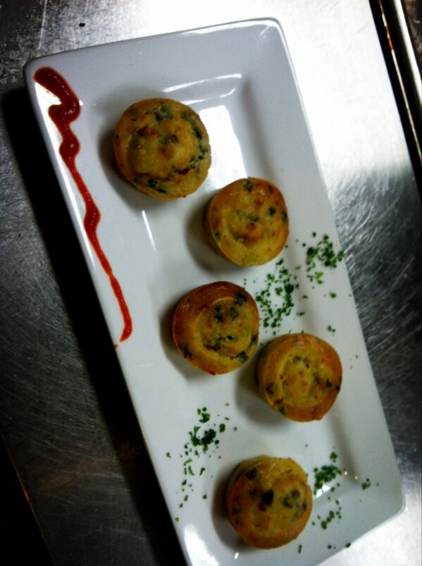 Cheesy Garlic Yorkshire Pudding. #cheese #garlic #awesome