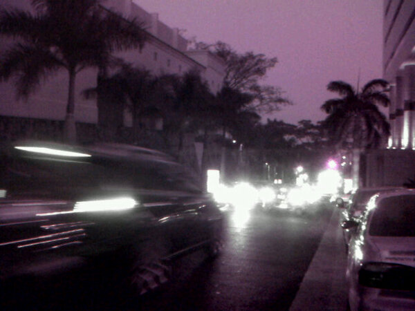 MarioFuentes06's tweet photo. Fuerte trafico subiendo el mirador por la torre futura.. http://t.co/lJsFP9g4