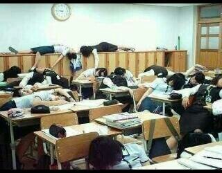 TafadCabreado's tweet photo. Mi clase hoy despues del jueves universitario. http://t.co/R0S4L19G
