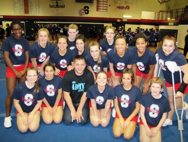 lauren_desantis's tweet image. #tbt where it all started... #firstcomp #team #family #neverforgotten🎀💘
