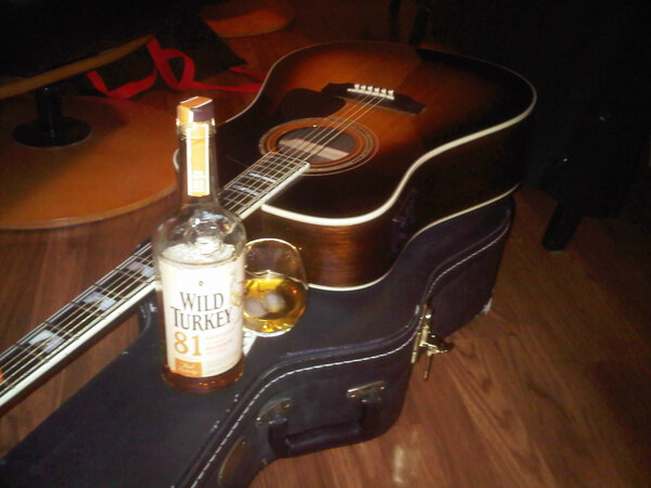 graemebusey's tweet image. i just "garage banded" the reason i am a failure to my parents. #tonedef #anyonewannasinglead?